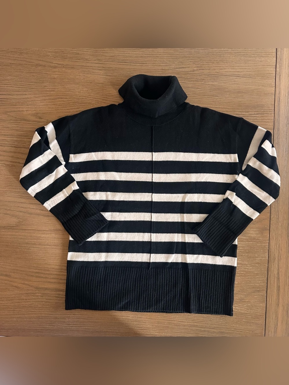 Banana Republic Striped Turtleneck Sweater Women’s Small Black Ivory